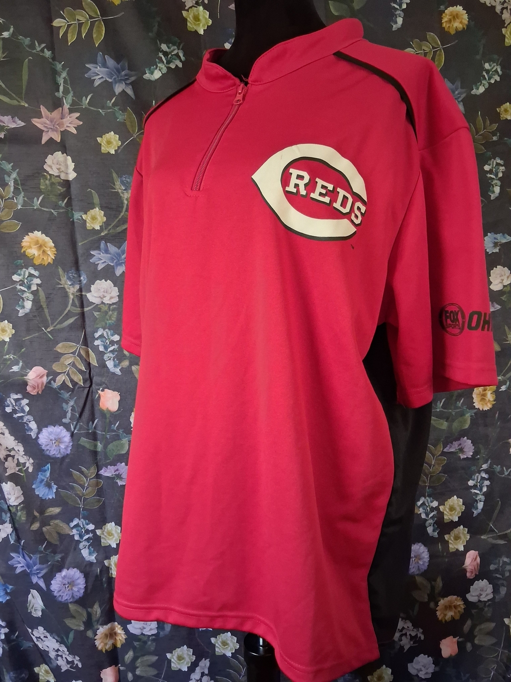 Cincinnati Reds Men's Short-Sleeve Half-Zip Jersey in Red